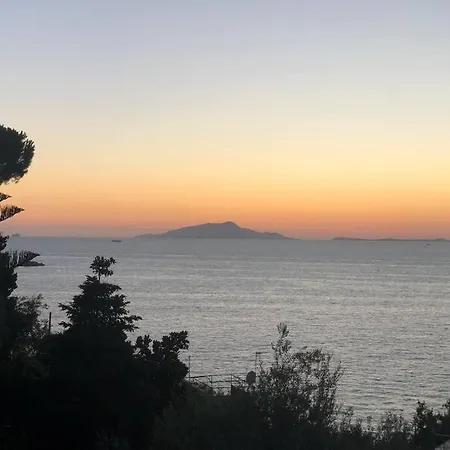 Bilocale Panoramico “lo Sguardo” 马萨鲁布朗斯
